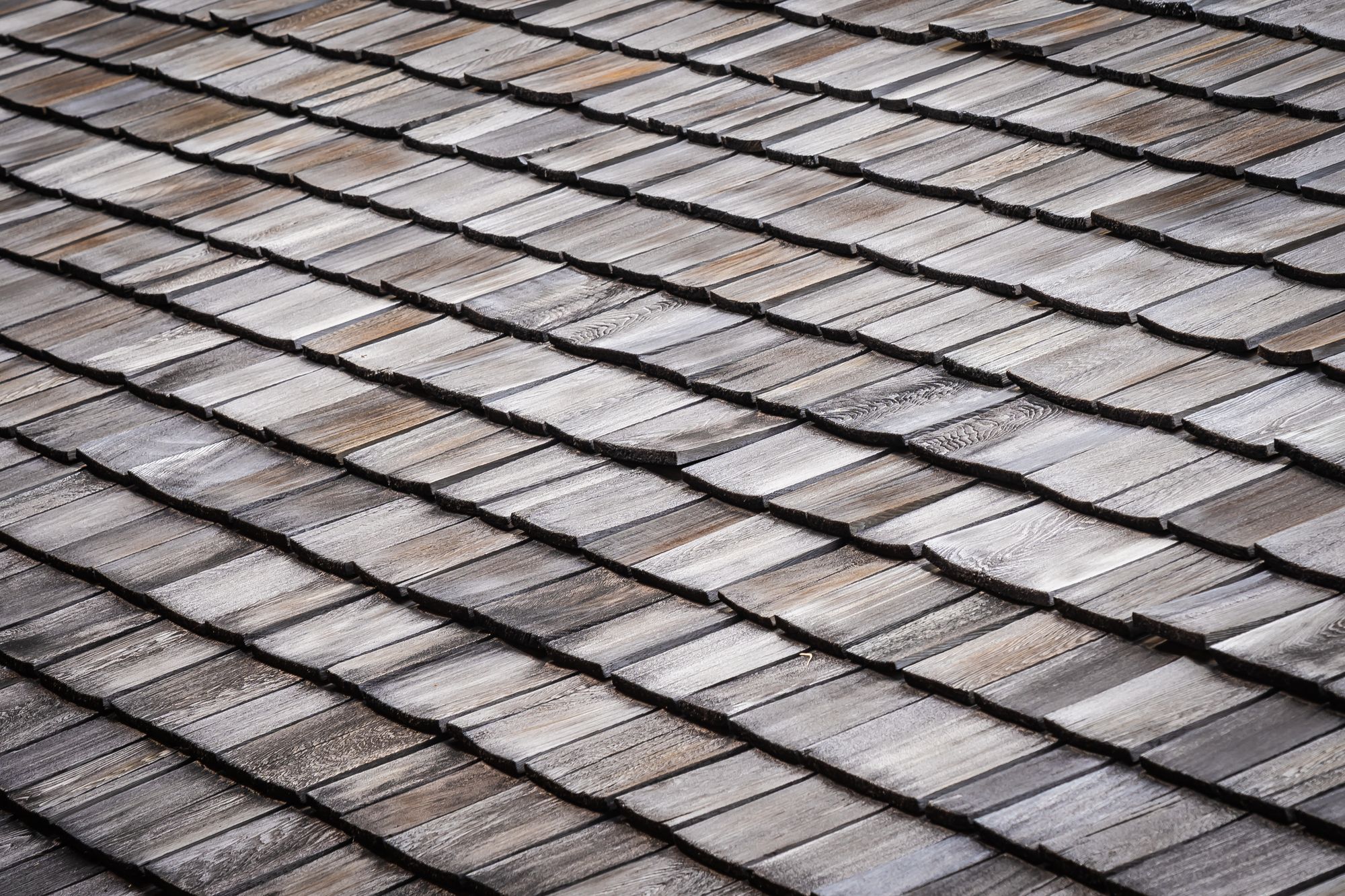 Asphalt Shingles pros, cons and estimated costs